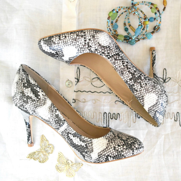 Trendy Animal Snake Print Basic Career Heels - Picture 3 of 5